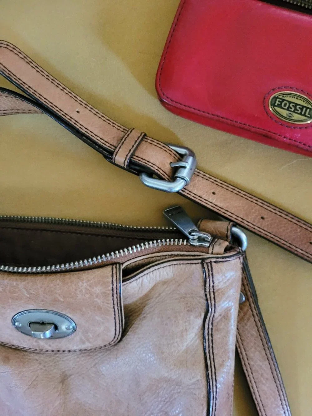 Vintage FOSSIL Purse - Picture 1 of 5